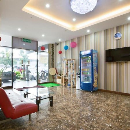 Hotel Zamburger Sungai Besi Kuala Lumpur Exterior foto