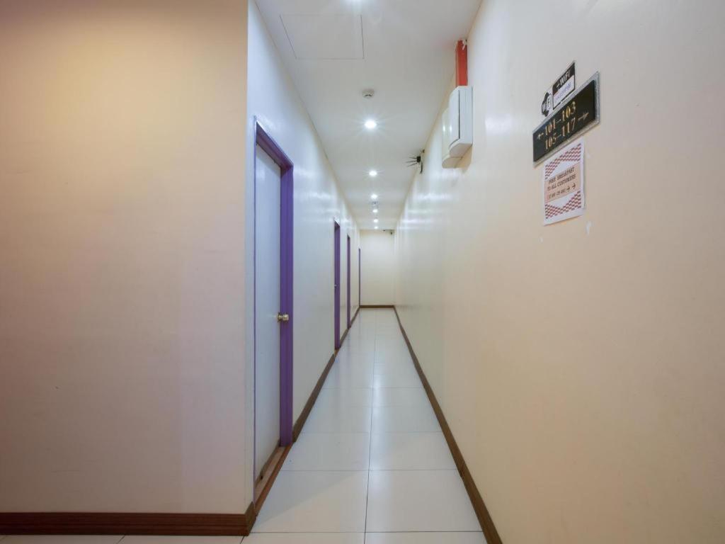 Hotel Zamburger Sungai Besi Kuala Lumpur Exterior foto
